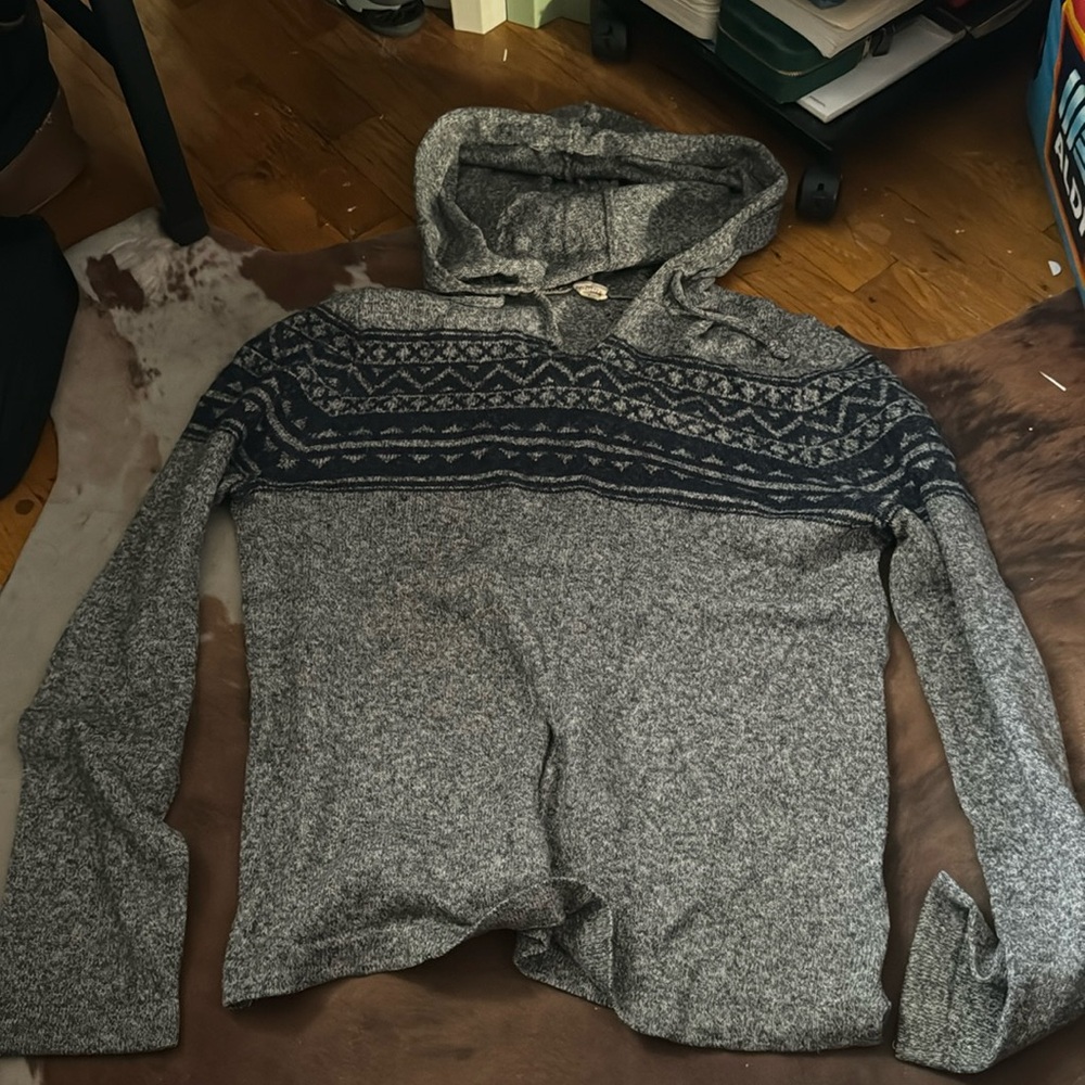 HOLLISTER men’s sweater with hood